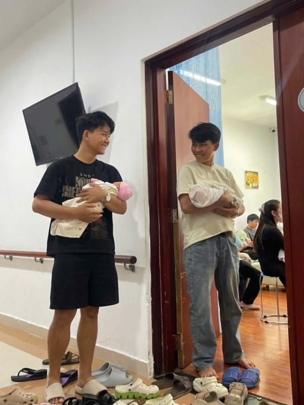 4 chị em lần lượt sinh con trong 4 tháng: 2 bé chào đời cùng ngày tháng - Ảnh 4.