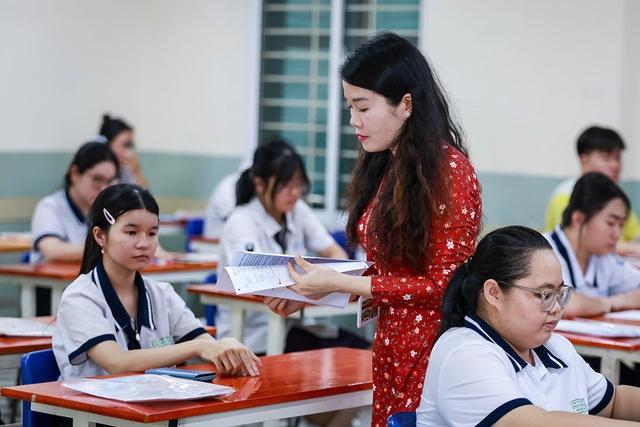 Đề thi môn văn tốt nghiệp THPT 2026: Chấm thi sao cho công bằng? - Ảnh 1.