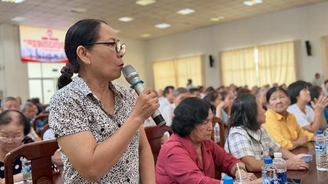TP.HCM: Cử tri đề nghị quan tâm chế độ cho cán bộ khu phố nghỉ việc  - Ảnh 1.
