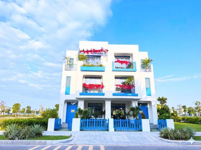Santorini giữa lòng Cam Ranh: Nhà phố biển Hy Lạp xu hướng lưu trú mới tại CaraWorld- Ảnh 1.