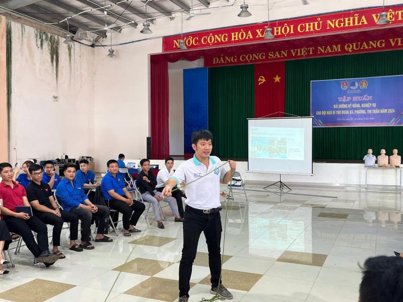 Cựu sinh viên Úc khước từ trời Tây, dành cả thanh xuân để… cứu người - Ảnh 3.