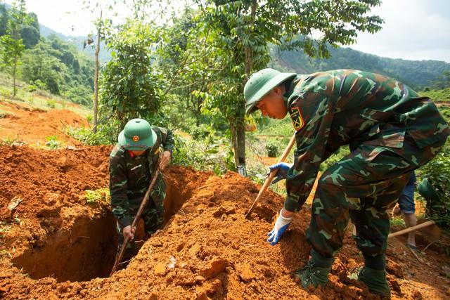 Đưa các anh về từ Cha Lỳ- Ảnh 4.