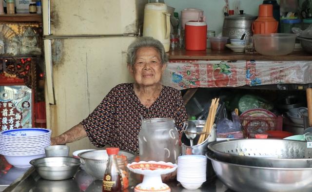 Lịch âm hôm nay là ngày Kim Dương, dương lịch 6.6 xuất hiện ngày đặc biệt  - Ảnh 2.
