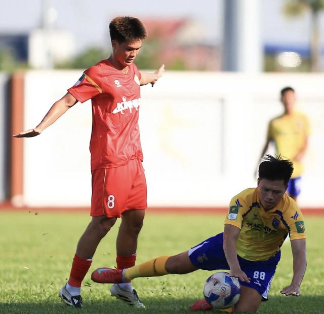 Hà Đức Chinh lập công, đội của cố vấn Park vẫn vấp ngã trước trận play-off: Trường Tươi Đồng Nai cũng thua- Ảnh 1.