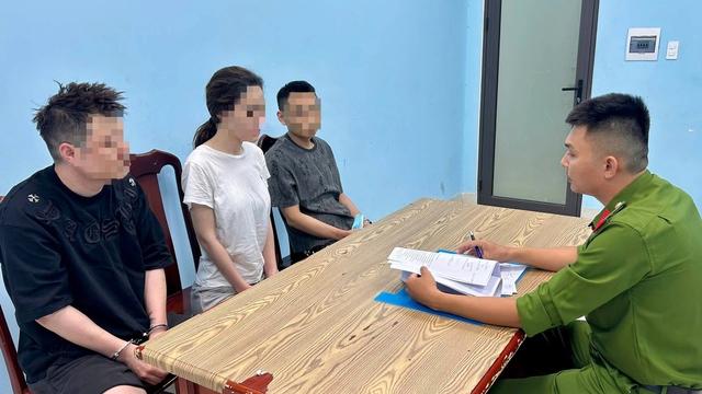Đà Nẵng: Bắt 'bà trùm' 10X điều hành đường dây ma túy bán cho khách nước ngoài  - Ảnh 2.