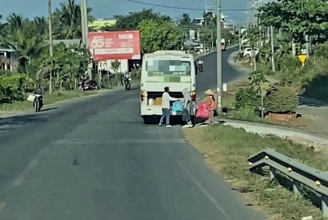 Vĩnh Long mở đợt cao điểm xử lý 'xe dù, bến cóc' không có vùng cấm- Ảnh 1.