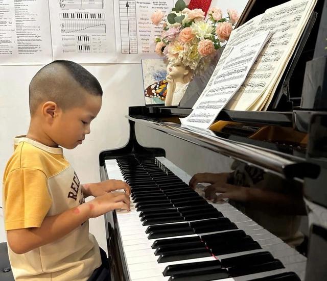 Bùi Lê Quang Hưng 'nói tiếng Anh như gió', trí nhớ cực đỉnh bây giờ ra sao? - Ảnh 3.