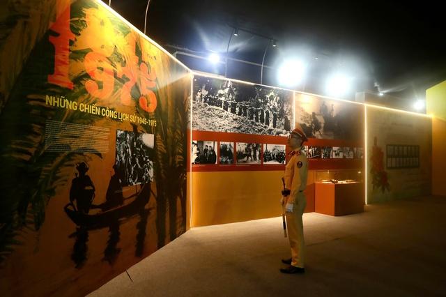 Gala 'Tổ quốc bình yên': Tái hiện 80 năm lịch sử An ninh nhân dân - Ảnh 7.