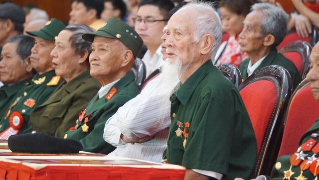 Hàng loạt chế độ ưu đãi người có công được đề xuất tăng - Ảnh 1.