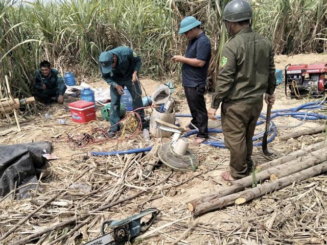Kiểm tra nhà cho thuê, phát hiện dấu hiệu chế biến vàng trái phép- Ảnh 2.