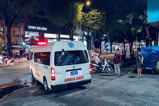 4 phút 'chạy đua' nghẹt thở ở TP.HCM: CSGT mở đường đưa quả tim hiến tặng đến bệnh viện- Ảnh 2.