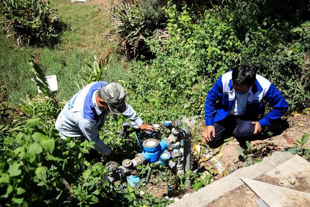 1.400 hộ dân thiếu nước sạch ở Bình Sơn: Nửa đêm thức trắng canh từng giọt nước- Ảnh 6.