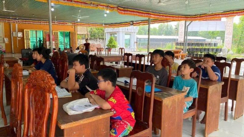 Ngôi chùa ở TP.HCM giữ tiếng mẹ đẻ cho trẻ em Khmer giữa vùng công nghiệp - Ảnh 5.