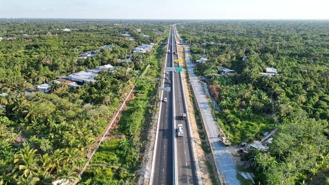 Ưu tiên làm cao tốc trên cầu cạn tại vùng đất 'siêu nhạy cảm' ĐBSCL- Ảnh 2.
