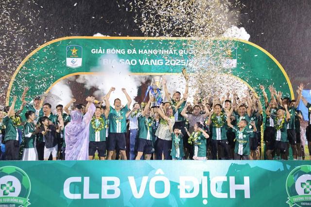 Trường Tươi Đồng Nai cần tìm ‘vệ tinh xịn’ hậu thuẫn Công Phượng: Mới trụ lại nổi V-League!- Ảnh 1.