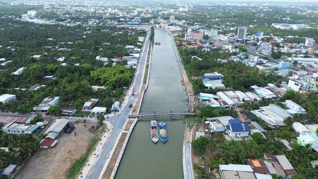 Vướng mặt bằng, đường ngàn tỉ ven sông Bảo Định, Đồng Tháp nhiều đoạn làm 'cầm chừng'- Ảnh 2.