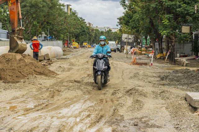 TP.HCM: Vì sao đường Đặng Thùy Trâm vẫn ngập dù đang thi công chống ngập? - Ảnh 3.