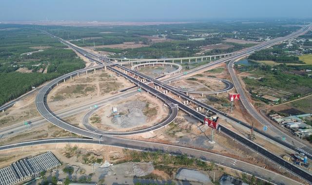 Mở toàn bộ nút giao cao tốc TP.HCM - Long Thành với Biên Hòa - Vũng Tàu- Ảnh 2.