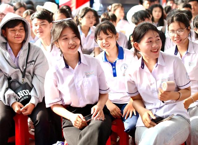 Mất căn cước, chưa kịp làm căn cước thì đi thi tốt nghiệp ra sao?  - Ảnh 1.
