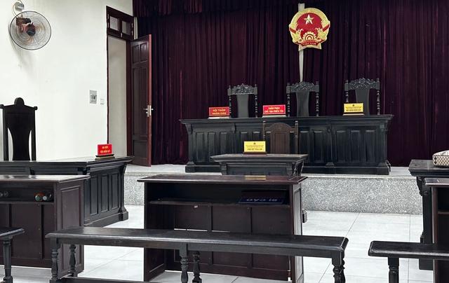 Chủ ô tô kiện bảo hiểm vì xe cháy nhưng không chịu bồi thường - Ảnh 1.