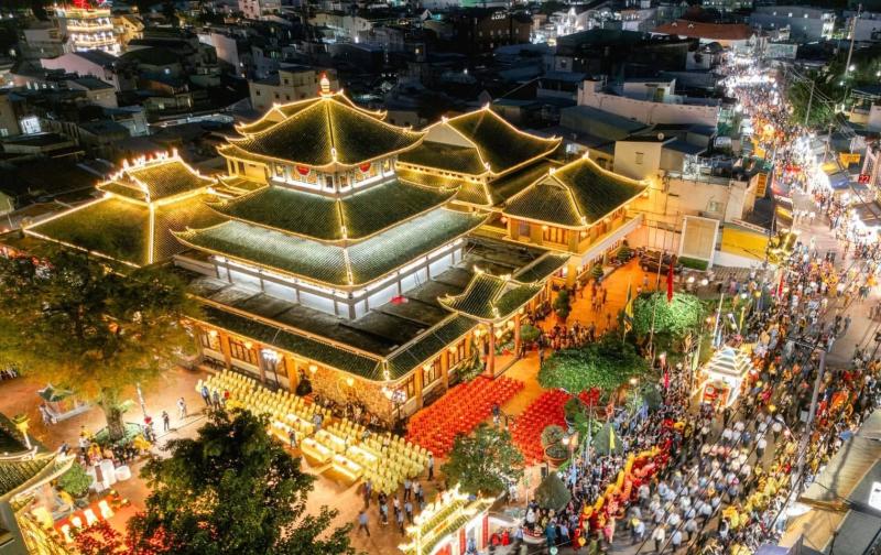Dòng người bất tận đổ về “xứ sở thần tiên” - An Giang dự hội vía Bà - Ảnh 10.