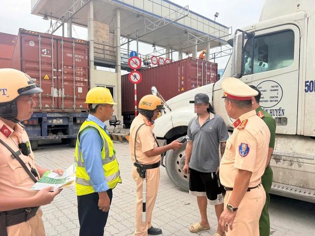 TP.HCM phát hiện 107 tài xế dương tính ma túy trong gần 1 tháng- Ảnh 1.