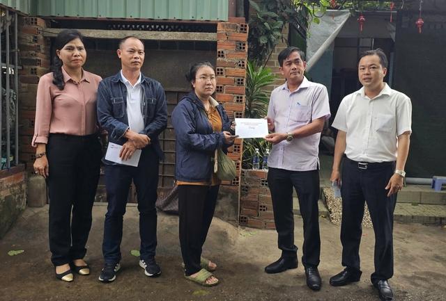 TP.HCM: Dập tắt đám cháy, phát hiện cụ bà tử vong trong nhà- Ảnh 2.