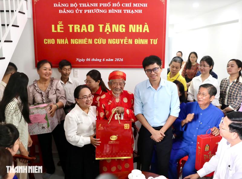 TP.HCM trao tặng nhà mới cho nhà nghiên cứu Nguyễn Đình Tư ở tuổi 106- Ảnh 7.