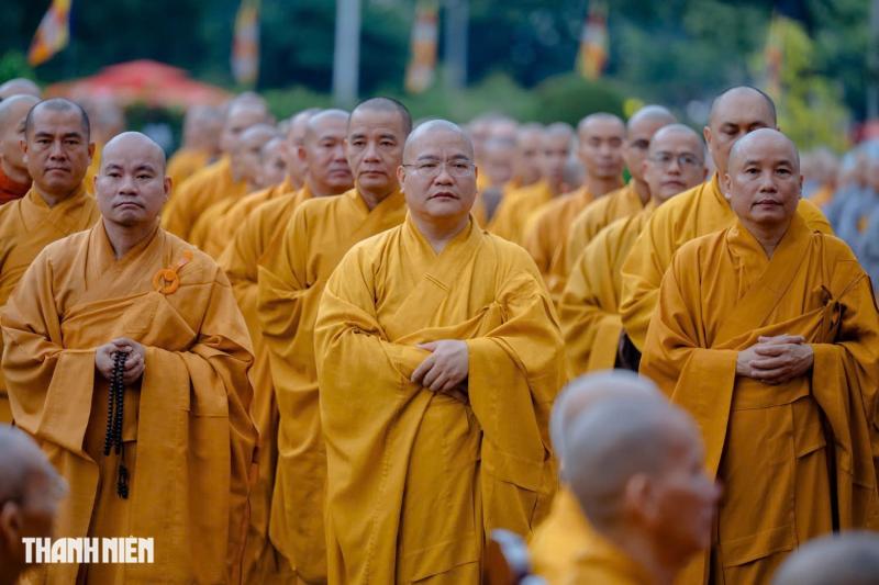 Tưởng niệm 63 năm Bồ tát Thích Quảng Đức tại tháp tôn trí xá lợi trái tim - Ảnh 14.