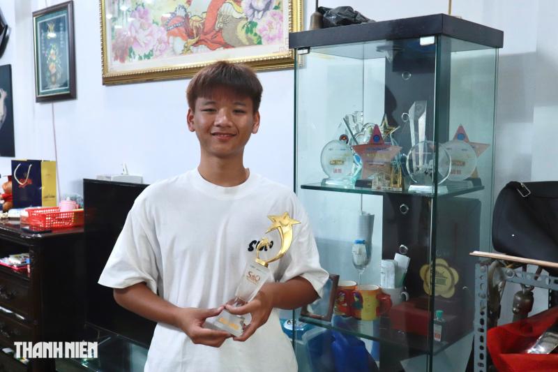 Hai anh em ruột biểu diễn xiếc: Từng đạt kỷ lục Việt Nam lúc 5 tuổi  - Ảnh 5.