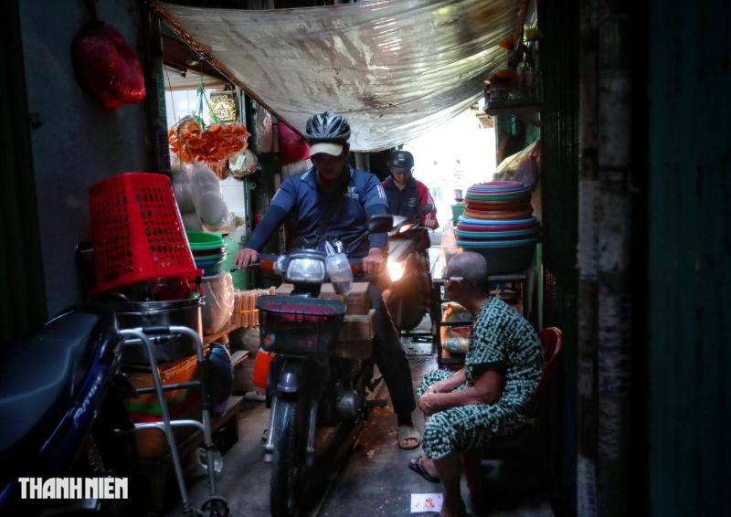 Hiện trạng Khu chợ Gà, chợ Gạo giữa lòng TP.HCM trước kế hoạch "thay áo mới" - Ảnh 4.