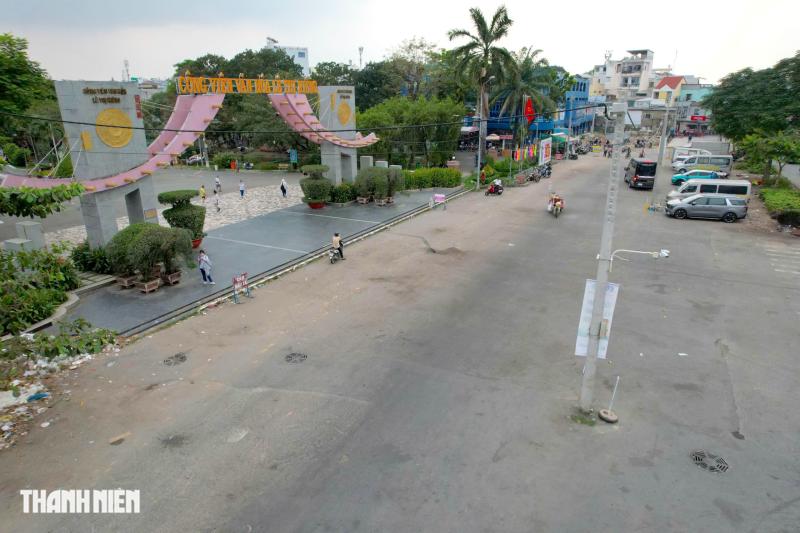 Bên trong Công viên Lê Thị Riêng, nơi đang tìm mộ liệt sĩ hy sinh năm 1968 - Ảnh 3.