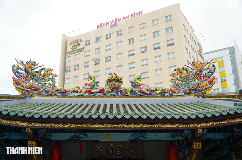 Nghĩa Từ Triều Châu 150 tuổi nằm trong Bệnh viện An Bình được ‘thay áo mới’ - Ảnh 4.