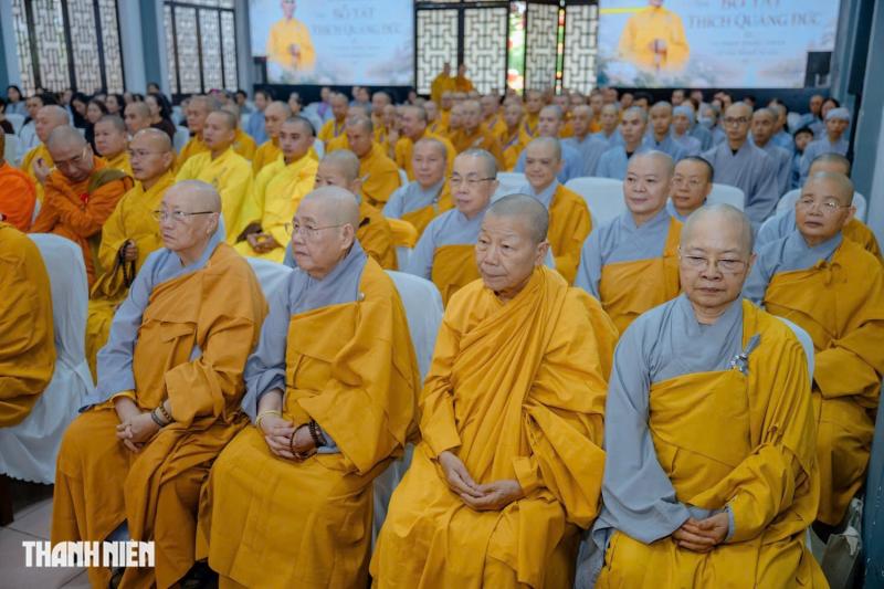 Trang nghiêm lễ tưởng niệm 63 năm Bồ tát Thích Quảng Đức vị pháp thiêu thân tại TP.HCM - Ảnh 10.