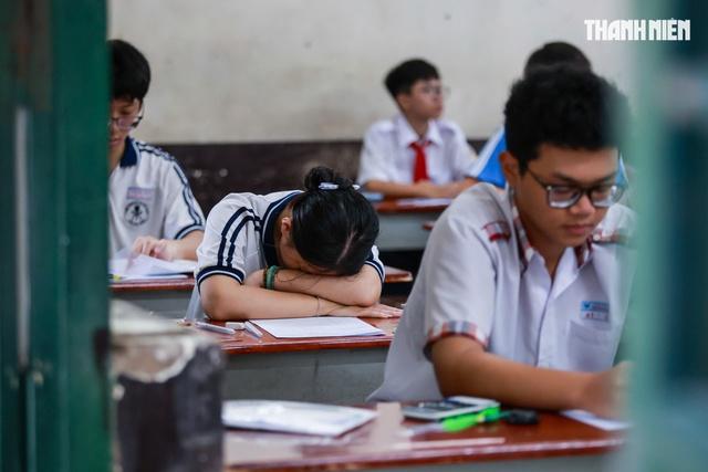 Phần nào trong đề toán thi lớp 10 khiến thí sinh TP.HCM, Bình Dương cũ lo sợ? - Ảnh 1.