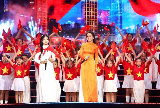 Khai mạc chuỗi sự kiện Gala 'Tổ quốc bình yên' tại phố đi bộ Nguyễn Huệ- Ảnh 7.