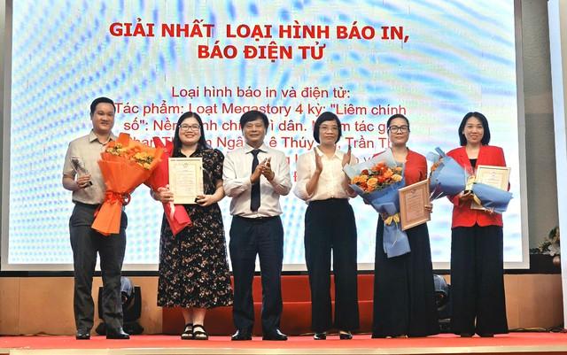 Trao Giải báo chí Nam bộ lần thứ I, vinh danh 22 tác phẩm xuất sắc- Ảnh 6. Trao Giải báo chí Nam bộ lần thứ I, vinh danh 22 tác phẩm xuất sắc- Ảnh 6.