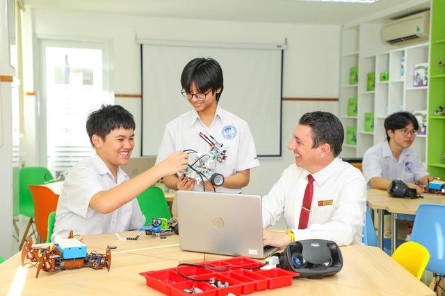 Vì sao nhiều học sinh Asian School chọn học AP ngay từ lớp 10 ? - Ảnh 2.
