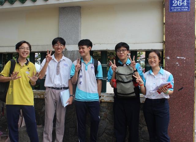 Anh tài Phổ thông Năng khiếu, chuyên Lê Hồng Phong đoán 9, 10 điểm hóa, sinh- Ảnh 5. Anh tài Phổ thông Năng khiếu, chuyên Lê Hồng Phong đoán 9, 10 điểm hóa, sinh- Ảnh 5.