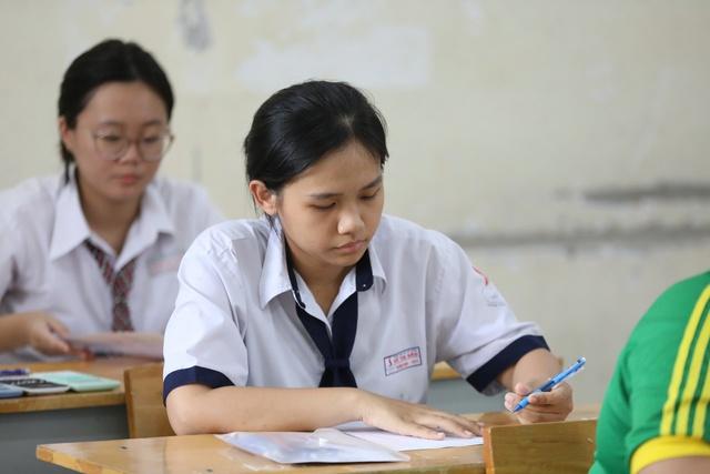 Thi tốt nghiệp THPT 2026: Xem gợi ý giải đề thi môn sinh học tại đây - Ảnh 1.