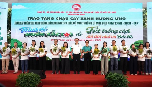 Nhiều phường ở TP.HCM hưởng ứng ngày hội môi trường - Ảnh 3.