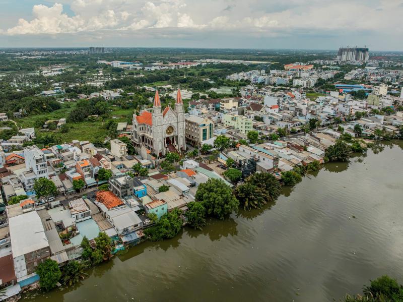 Ấn tượng nhà thờ Bình Thuận bên dòng kênh Đôi ở TP.HCM- Ảnh 13.