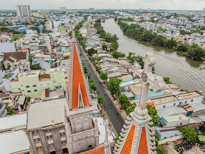 Ấn tượng nhà thờ Bình Thuận bên dòng kênh Đôi ở TP.HCM- Ảnh 9.
