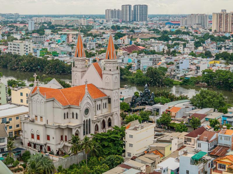 Ấn tượng nhà thờ Bình Thuận bên dòng kênh Đôi ở TP.HCM- Ảnh 1.