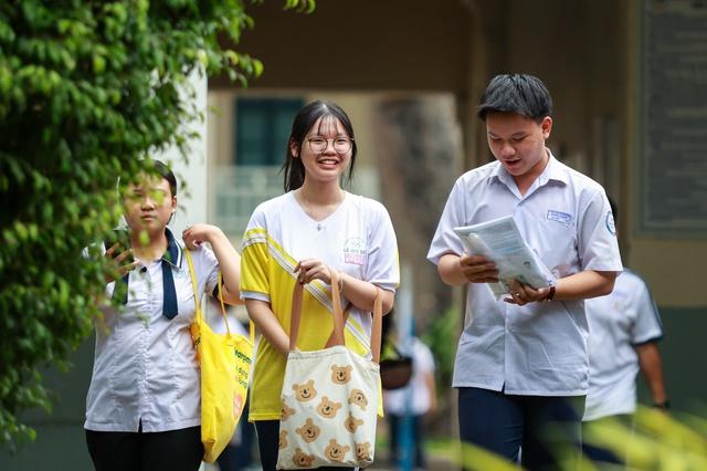 Thi tốt nghiệp THPT 2026: Môn hóa 'dễ thở' ở phần nào? - Ảnh 1.