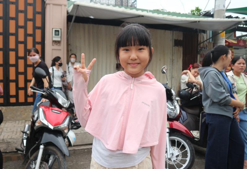 Kỳ thi lớp 10, nhà cách trường 10 phút vẫn đưa con đi từ 5 giờ sáng - Ảnh 3.