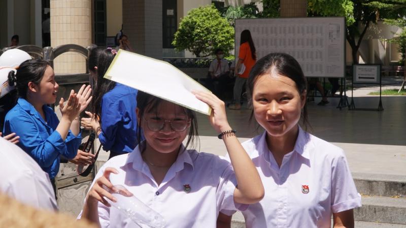 Đà Nẵng công bố điểm chuẩn lớp 10: THPT Phan Châu Trinh dẫn đầu với 35,5 điểm- Ảnh 1.
