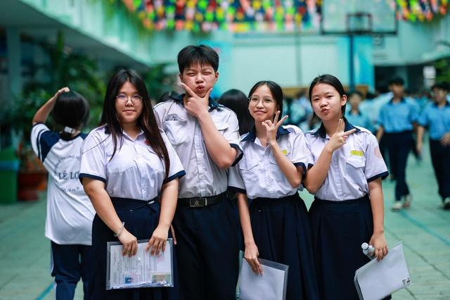 151.269 thí sinh TP.HCM bắt đầu thi lớp 10: Giám đốc Sở GD-ĐT nói về đề thi - Ảnh 4.