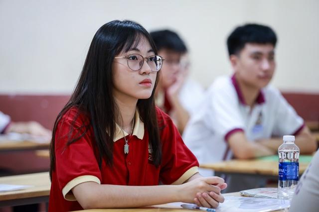Thi tốt nghiệp THPT 2026: Xem gợi ý giải đề thi môn toán tại đây - Ảnh 7.