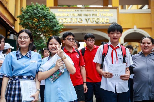 Giáo viên dự đoán điểm thi lớp 10 TP.HCM môn toán cao, từ 7 điểm trở lên - Ảnh 2.